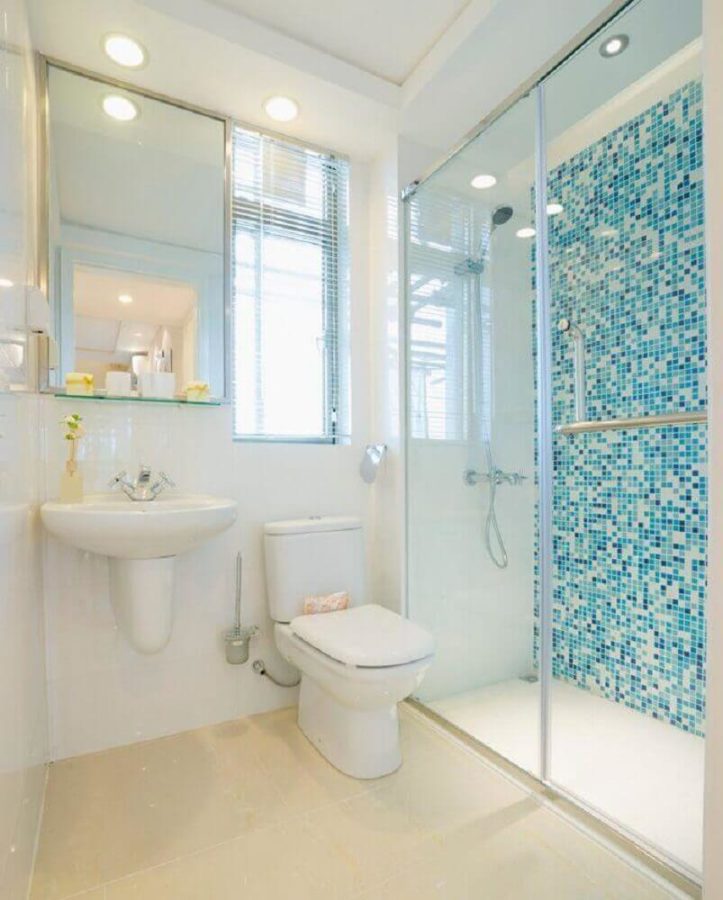 decoración de baño con azulejo